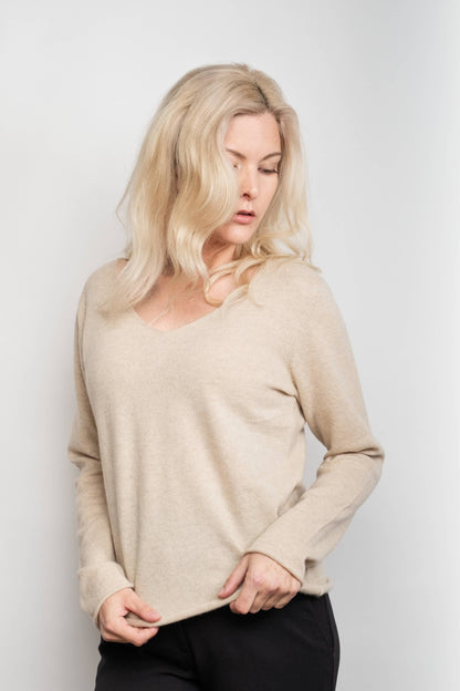 Timeless Lounge Relaxed V-Neck Pure Cashmere Sweater - Cream