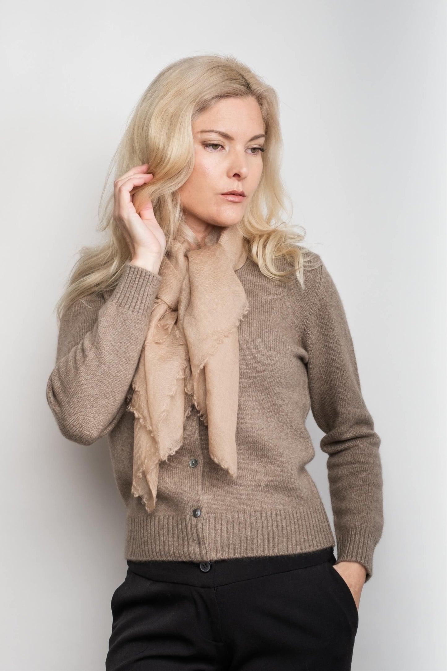Heritage Golfer Cashmere Knitted Cardigan - Cream